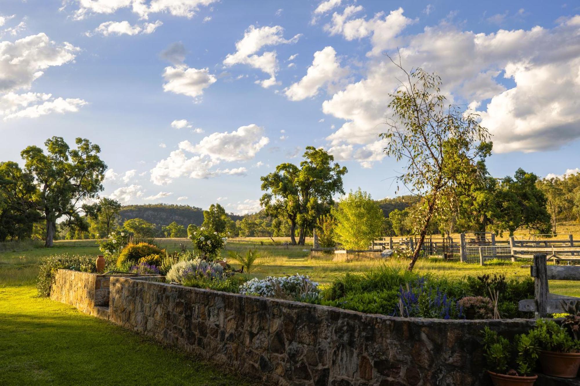 Pilliga Pottery Creative Farmstay Coonabarabran Kültér fotó