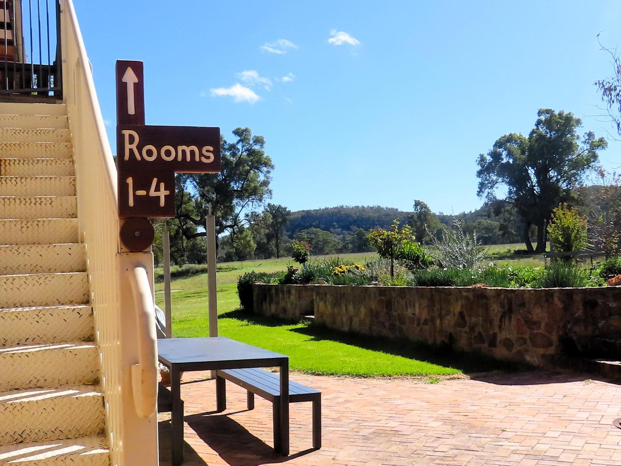 Pilliga Pottery Creative Farmstay Coonabarabran Kültér fotó